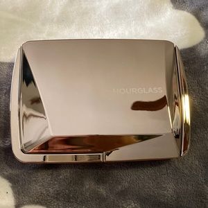 Hourglass AMBIENT palette